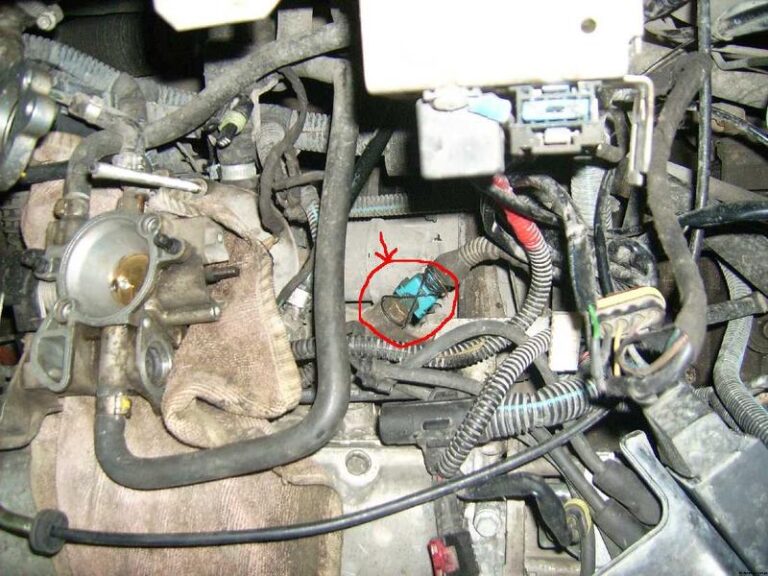 Gdzie znajduje się czujnik temperatury silnika w Punto 2? Oto co musisz wiedzieć!