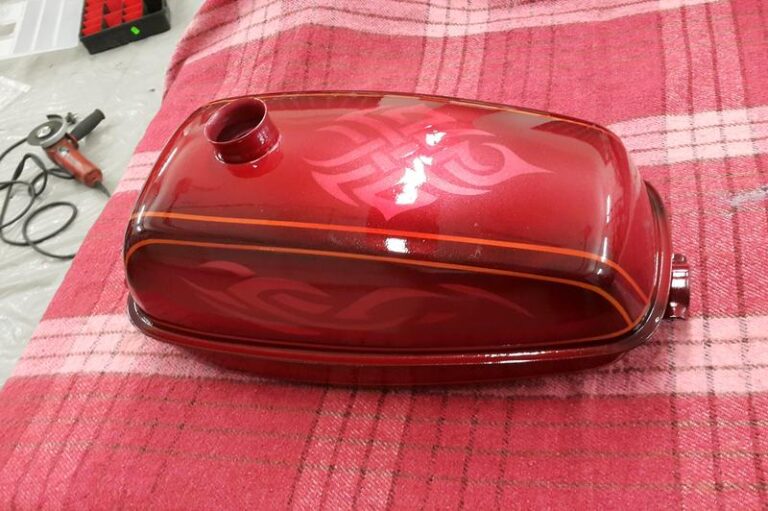 Jak skutecznie pomalować ramę motocykla i nadać jej nowy blask?