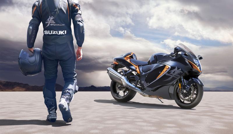 Oklejanie baku motocykla