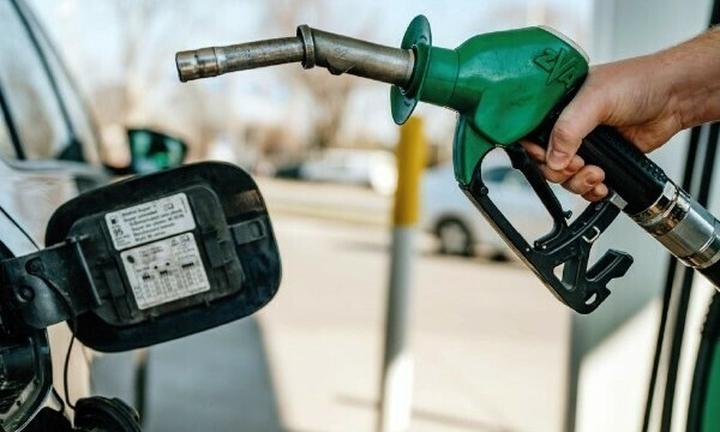 Ile pali samochód na luzie? Odkryj niespodziewane fakty!