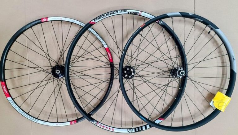 Jak prawidłowo założyć koła do samochodu krok po kroku