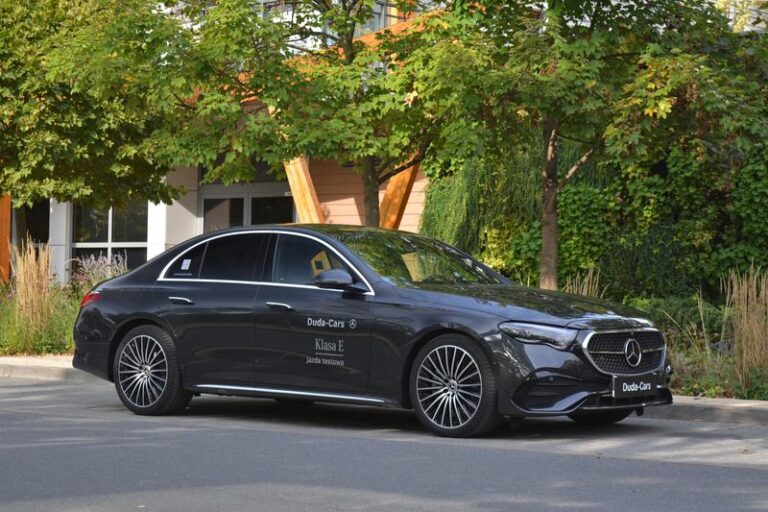 Odkryj, jakie marki są częścią rodziny Mercedesa