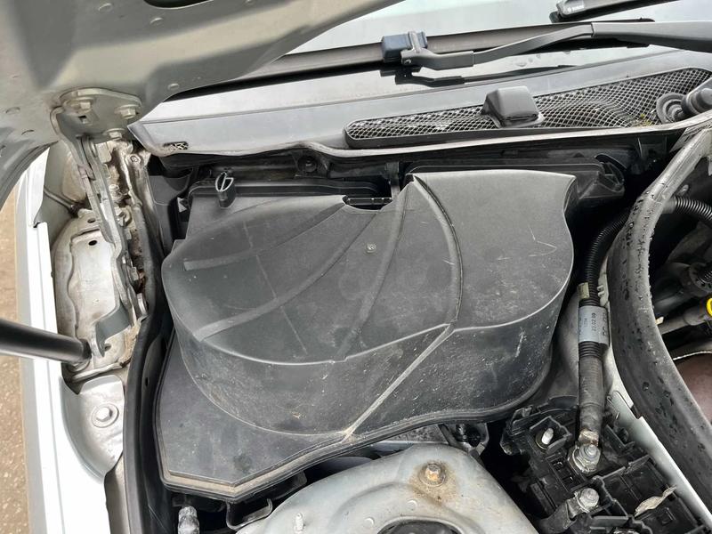 Gdzie znaleźć akumulator do Mercedesa C Klasy? Przewodnik po najlepszych opcjach