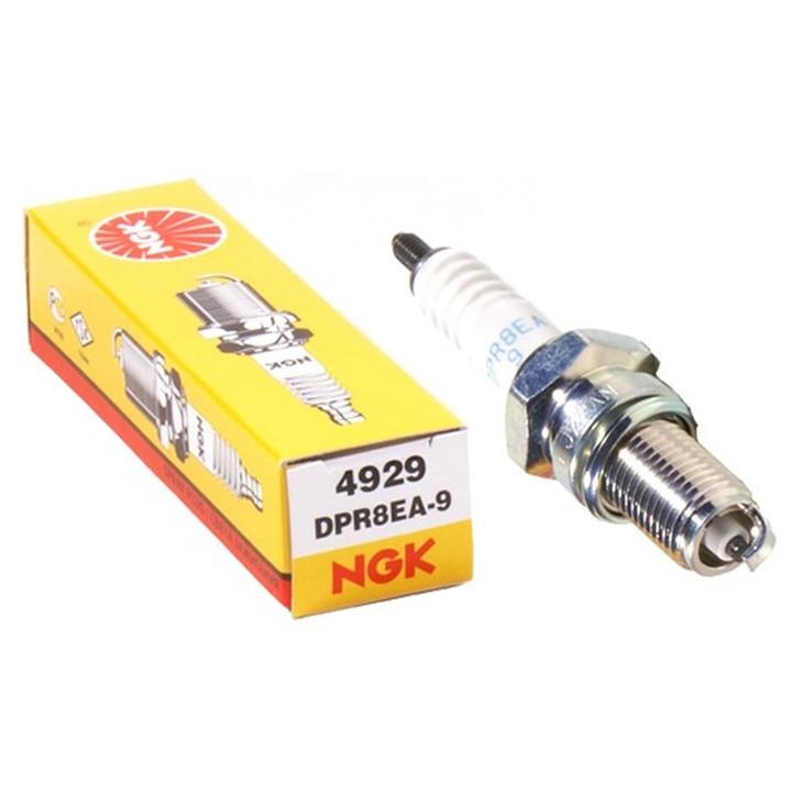 Jak wymiana świec w motocyklu może poprawić jego osiągi i żywotność