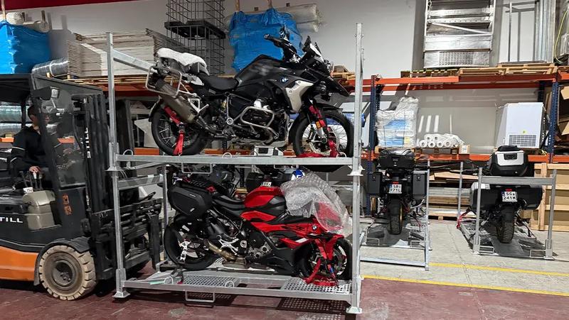 Praktyczne porady, jak przechowywać motocykl zimą, aby był gotowy na wiosnę