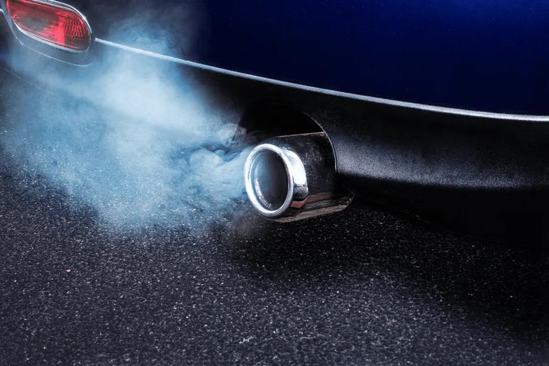 Skuteczne sposoby na odpalenie zimnego diesla w trudnych warunkach