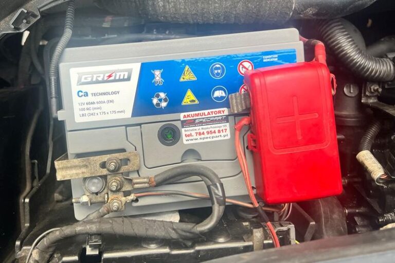 Wybór idealnego akumulatora do Renault Scenica 1.6 16V – co warto wiedzieć?