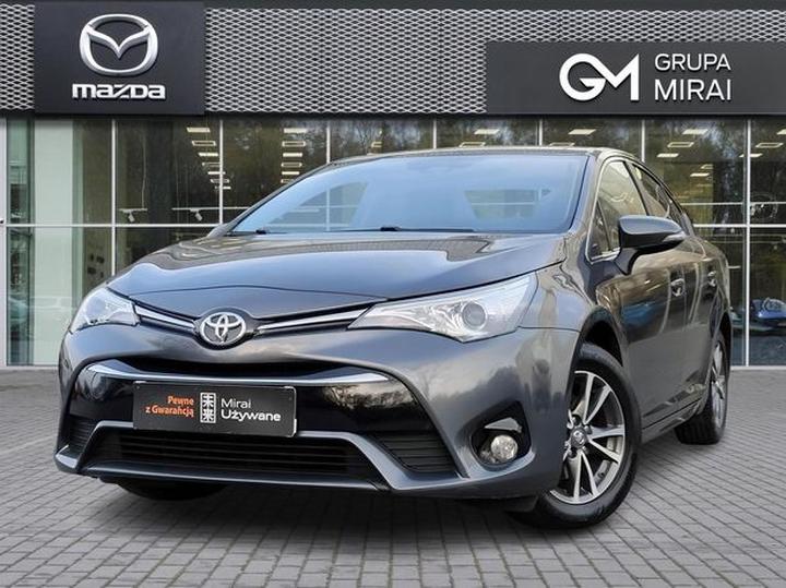 Opinie kierowców o oszczędności paliwowej Avensis