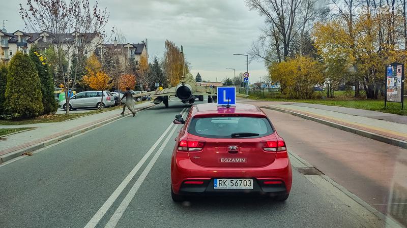 Ile kosztuje uzyskanie prawa jazdy na samolot? Przewodnik po wydatkach