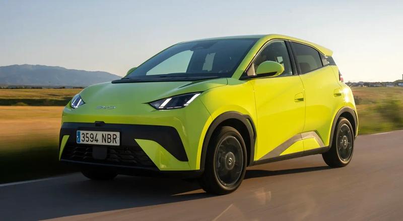 Ładowanie samochodu elektrycznego