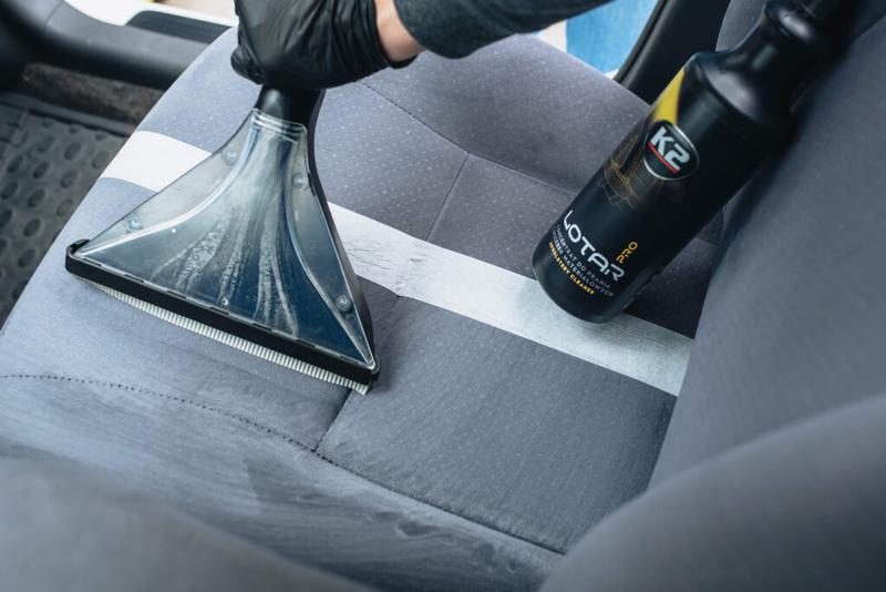 Pranie tapicerki samochodowej