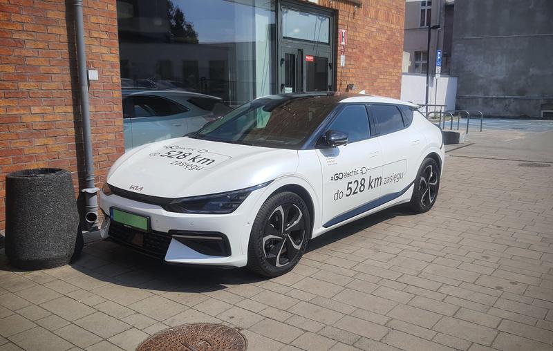 Stacje ładowania AC vs DC