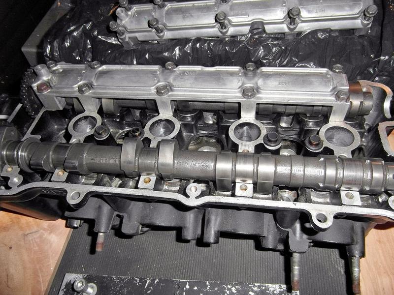 Szklanki w silniku spalinowym