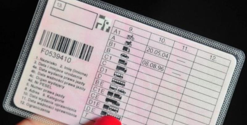 Zalety i wady prawa jazdy