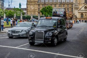 Jak skutecznie zamówić taxi po angielsku – praktyczne porady dla podróżnych