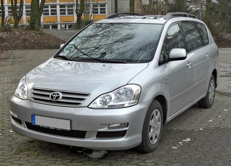 Jak wybrać idealny silnik do Toyoty Avensis Verso?