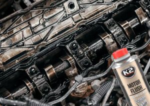 Skuteczne metody na wypłukanie silnika z opiłków: krok po kroku