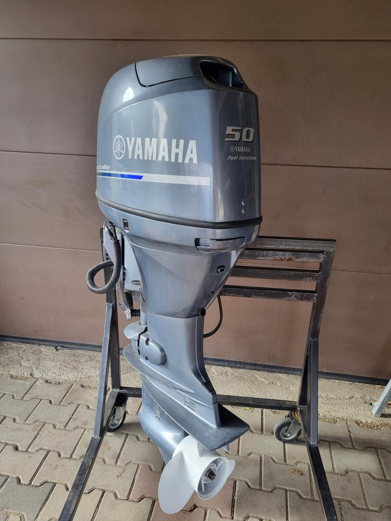 Bezpieczny transport silnika zaburtowego