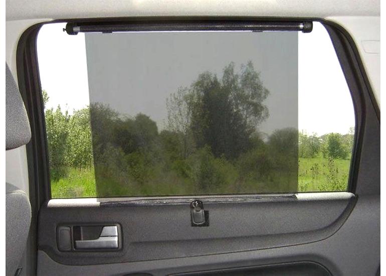 Zalety rolet w samochodzie