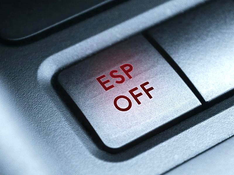 Co warto wiedzieć o systemie ESP w samochodzie?