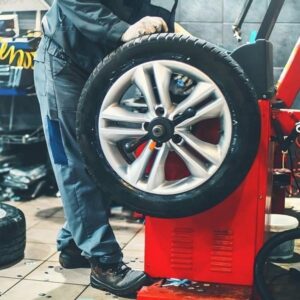 Jak często powinno się wyważać opony, aby zapewnić bezpieczeństwo?