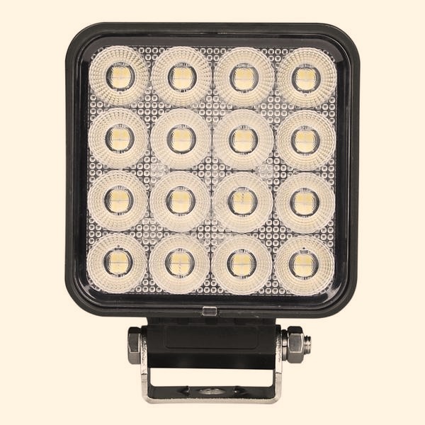 Jak łatwo podłączyć ledy w samochodzie i odmienić jego wygląd