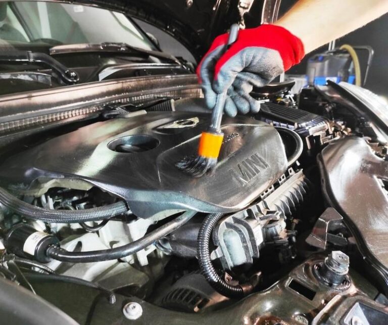 Jak skutecznie zadbać o silnik: metody na wyczyszczenie kanałów olejowych