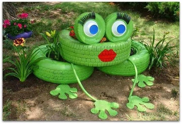 Zabawa z oponami: Jak stworzyć zabawną żabę w ogrodzie?